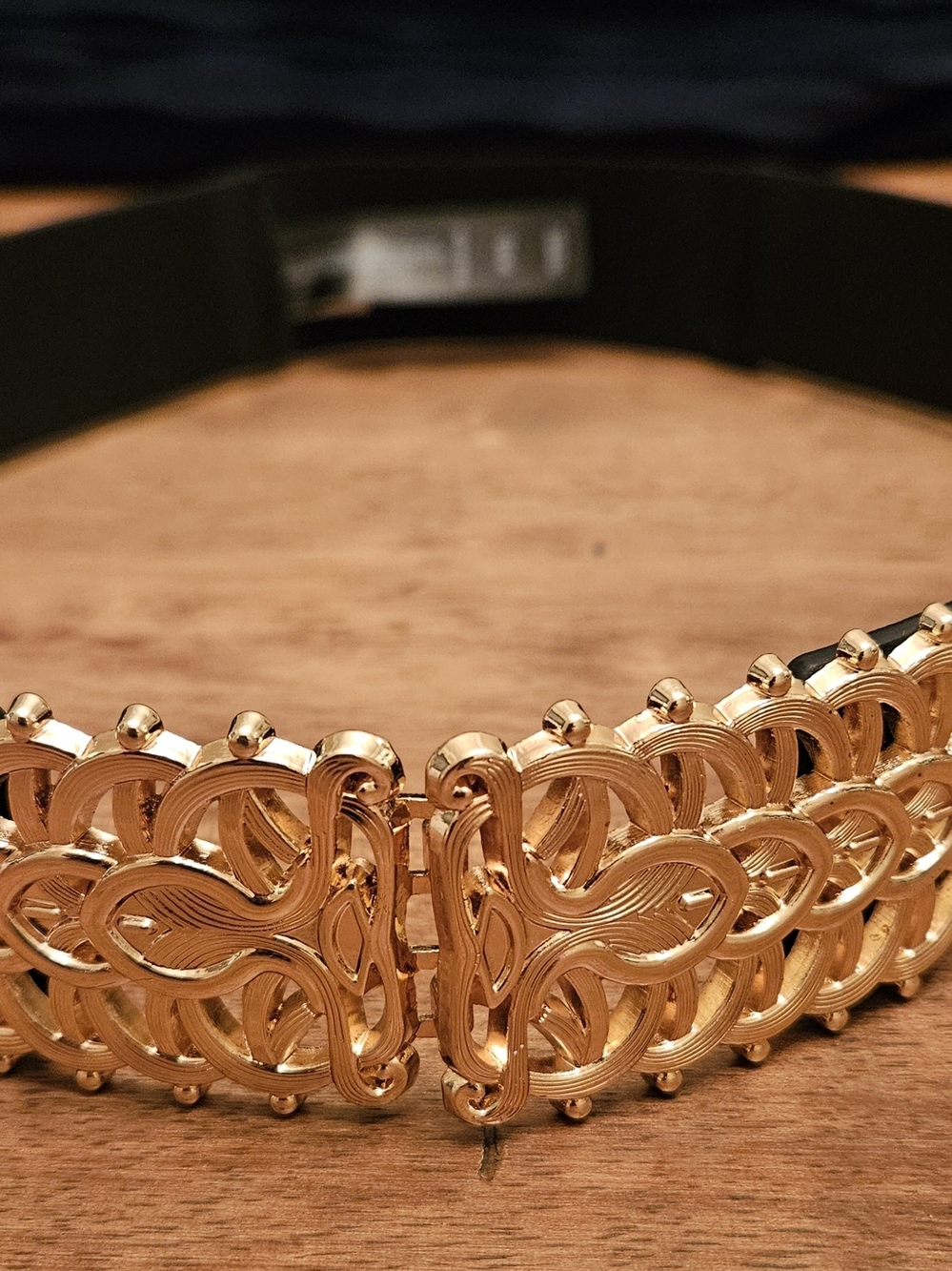 BEBE Gold-Tone Filigree Decorative Women’s Waist Belt